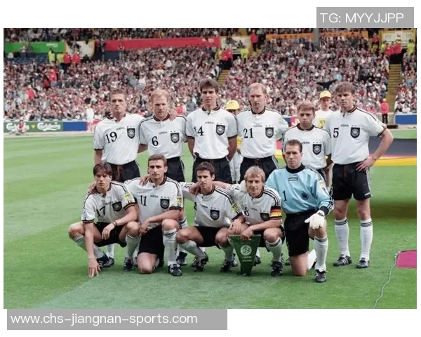 2012年欧洲杯半决赛德国队与意大利队的经典对决回顾与分析 2012年欧洲杯半决赛德国队与意大利队的经典对决回顾与分析